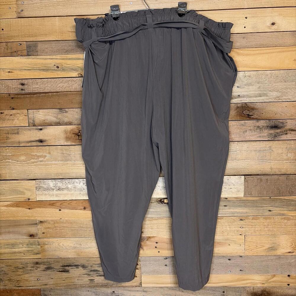 Stylus Pants Women’s 3X NWT Paper Bag Waist High-Rise Featherweight Quick Dry - Picture 7 of 9